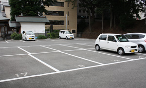 大型車向け平面駐車場